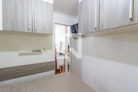 Quarto 2 de apartamento para alugar com 3 quartos, 58m² em Conjunto Residencial José Bonifácio, São Paulo