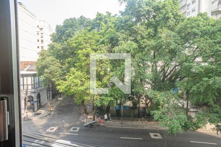 Sala vista da janela de apartamento para alugar com 2 quartos, 70m² em Botafogo, Rio de Janeiro