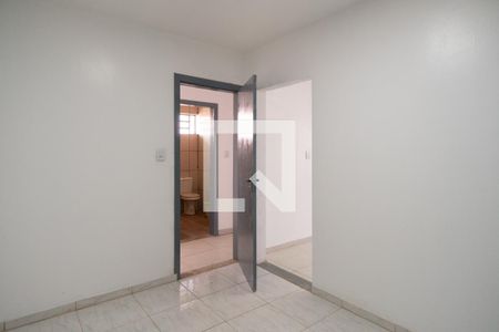 Quarto 2 de casa para alugar com 5 quartos, 200m² em Medianeira, Porto Alegre