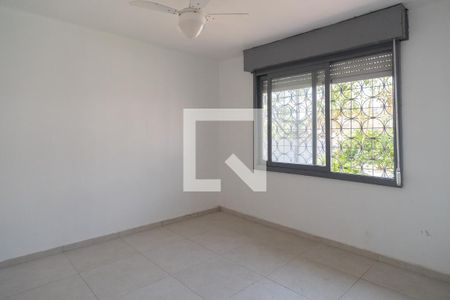 Sala de casa à venda com 3 quartos, 150m² em Medianeira, Porto Alegre