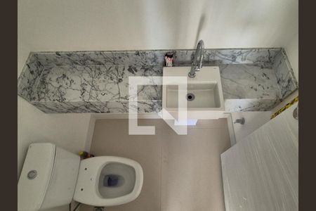 Lavabo de apartamento para alugar com 3 quartos, 158m² em Barra da Tijuca, Rio de Janeiro