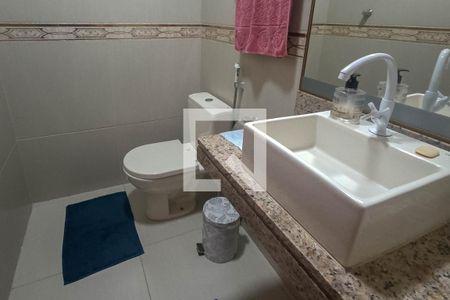 Lavabo de casa à venda com 4 quartos, 340m² em Jardim Carioca, Rio de Janeiro