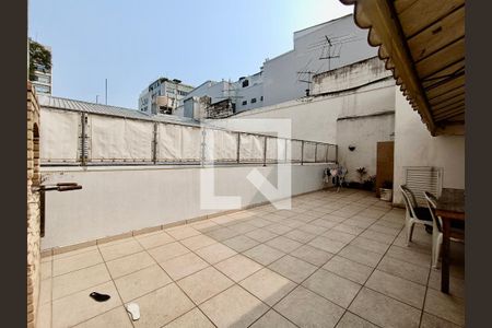 Apartamento para alugar com 144m², 4 quartos e 1 vaga Apartamento para alugar com 144m², 4 quartos e 1 vagaTerraço