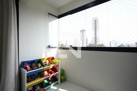 Varanda de apartamento à venda com 3 quartos, 75m² em Vila Firmiano Pinto, São Paulo