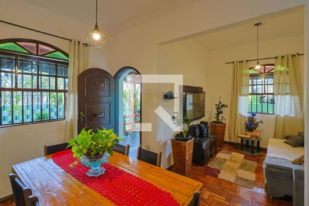 Sala  de casa à venda com 6 quartos, 300m² em Padre Eustáquio, Belo Horizonte