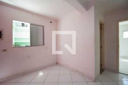 Sala/Quarto de casa para alugar com 1 quarto, 45m² em Vila Zat, São Paulo