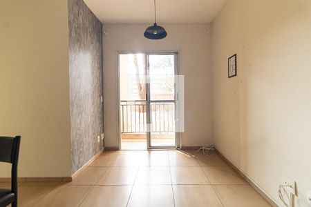 Sala de apartamento para alugar com 2 quartos, 47m² em Vila Liviero, São Paulo