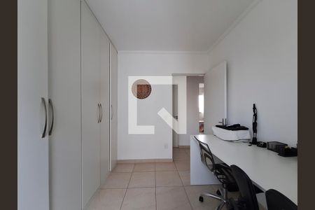 Quarto 1 de apartamento à venda com 3 quartos, 74m² em Vila Romero, São Paulo