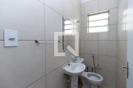 Lavabo de casa para alugar com 4 quartos, 400m² em Vila Mazzei, São Paulo