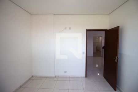 Quarto 1 de apartamento para alugar com 2 quartos, 75m² em Itaim Paulista, São Paulo