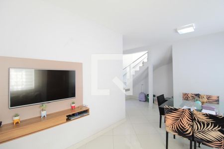 Sala de casa de condomínio à venda com 3 quartos, 116m² em Santa Branca, Belo Horizonte