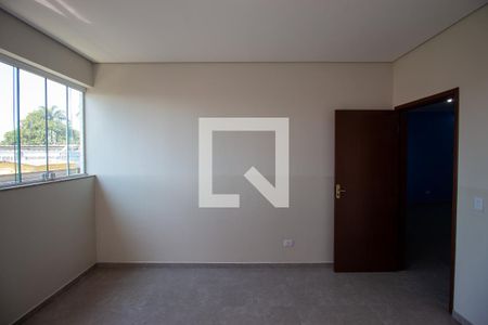 Quarto 1 de apartamento para alugar com 2 quartos, 80m² em Itaim Paulista, São Paulo