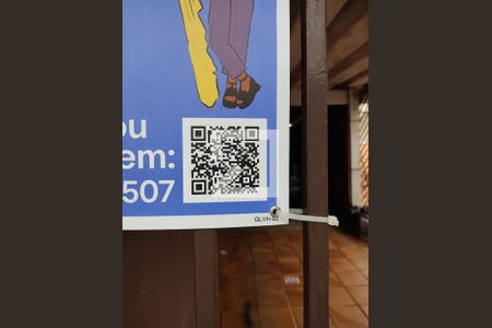 Casa à venda com 210m², 4 quartos e 2 vagas Casa à venda com 210m², 4 quartos e 2 vagasplaquinha