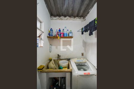 Casa à venda com 210m², 4 quartos e 2 vagas Casa à venda com 210m², 4 quartos e 2 vagasÁrea de Serviço