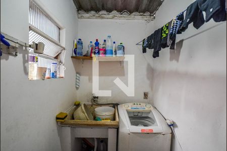 Casa à venda com 210m², 4 quartos e 2 vagas Casa à venda com 210m², 4 quartos e 2 vagasÁrea de Serviço