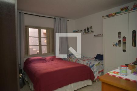 Quarto 1 de casa à venda com 4 quartos, 210m² em Vila Apiai, Santo André