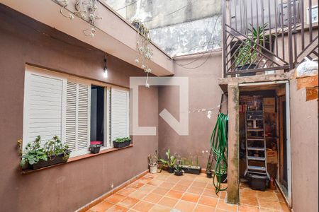Casa à venda com 210m², 4 quartos e 2 vagas Casa à venda com 210m², 4 quartos e 2 vagasQuintal
