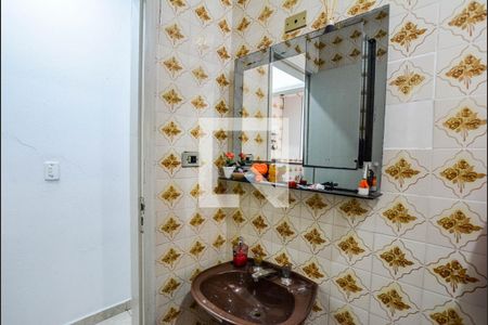 Casa à venda com 210m², 4 quartos e 2 vagas Casa à venda com 210m², 4 quartos e 2 vagasBanheiro