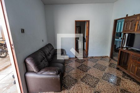 Sala de casa à venda com 6 quartos, 360m² em Guarani, Belo Horizonte