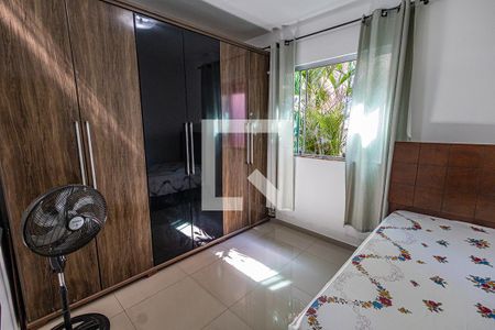 Quarto 1 de casa à venda com 2 quartos, 53m² em Vila Copacabana, Belo Horizonte