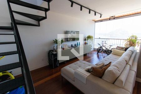 Apartamento à venda com 250m², 3 quartos e 2 vagasSala