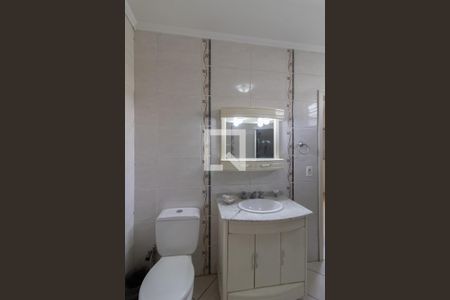 Banheiro de casa à venda com 3 quartos, 120m² em Gopouva, Guarulhos