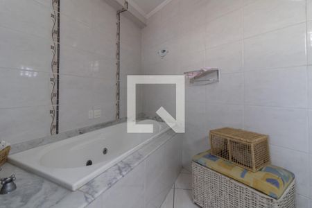 Banheiro de casa à venda com 3 quartos, 120m² em Gopouva, Guarulhos