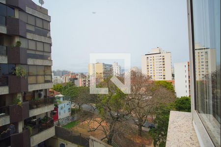 Sala - Vista de apartamento à venda com 2 quartos, 64m² em Independência, Porto Alegre