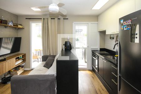 Sala e cozinha de apartamento para alugar com 2 quartos, 44m² em Vila Prudente, São Paulo