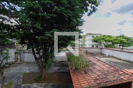 Vista do quarto 1 de casa para alugar com 5 quartos, 200m² em Heliópolis, Belo Horizonte