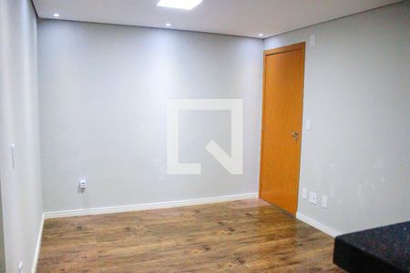 Sala de apartamento para alugar com 2 quartos, 45m² em Vila Izabel, Guarulhos