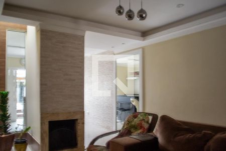 Sala de casa à venda com 3 quartos, 166m² em Guarujá, Porto Alegre