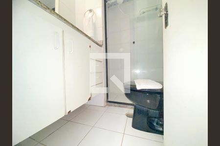 Banheiro de apartamento para alugar com 1 quarto, 50m² em Barra, Salvador