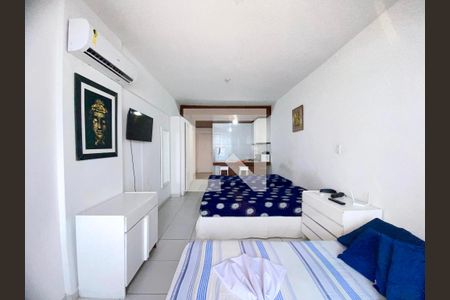 Sala/Quarto de apartamento para alugar com 1 quarto, 50m² em Barra, Salvador