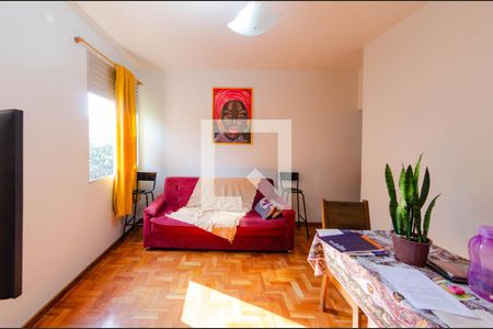 Sala de apartamento à venda com 3 quartos, 65m² em Padre Eustáquio, Belo Horizonte