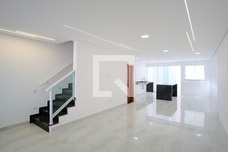 Sala de casa à venda com 4 quartos, 250m² em Vila Carrão, São Paulo