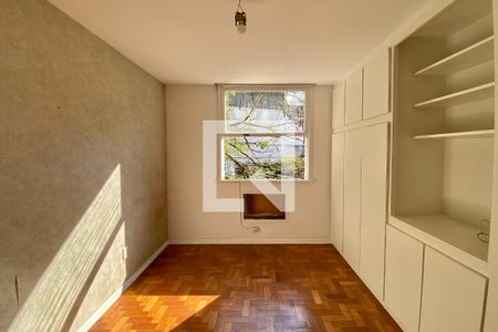 Quarto 1 de apartamento à venda com 2 quartos, 60m² em Laranjeiras, Rio de Janeiro