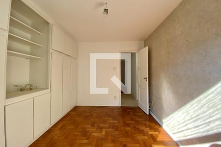 Quarto 1 de apartamento à venda com 2 quartos, 60m² em Laranjeiras, Rio de Janeiro