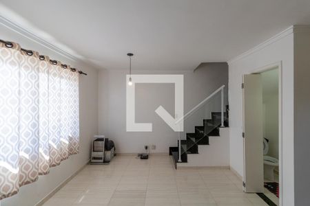 Sala de casa de condomínio à venda com 3 quartos, 100m² em Vila Ré, São Paulo