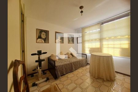 Apartamento à venda com 3 quartos, 180m² em Icaraí, Niterói