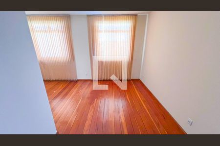 Sala de apartamento à venda com 3 quartos, 85m² em Santo Antônio, Belo Horizonte