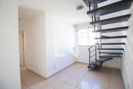 Sala de apartamento à venda com 2 quartos, 90m² em Jardim Santa Teresinha, São Paulo