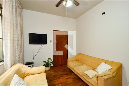 Sala de estar de apartamento à venda com 3 quartos, 140m² em Santo Antônio, Belo Horizonte