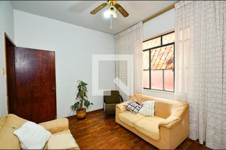 Sala de estar de apartamento à venda com 3 quartos, 140m² em Santo Antônio, Belo Horizonte