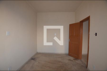 Quarto de casa para alugar com 1 quarto, 100m² em Marechal Hermes, Rio de Janeiro