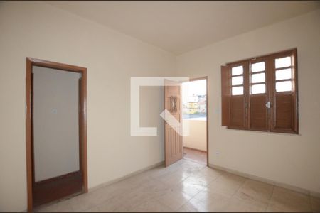 Sala de casa para alugar com 1 quarto, 100m² em Marechal Hermes, Rio de Janeiro