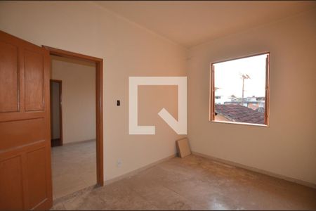 Quarto de casa para alugar com 1 quarto, 100m² em Marechal Hermes, Rio de Janeiro