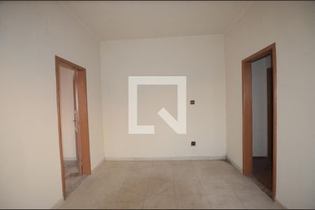 Sala de casa para alugar com 1 quarto, 100m² em Marechal Hermes, Rio de Janeiro