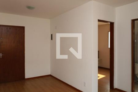 Sala de apartamento para alugar com 2 quartos, 58m² em Vila Santa Teresinha, São Paulo