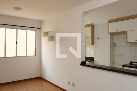 Sala de apartamento para alugar com 2 quartos, 58m² em Vila Santa Teresinha, São Paulo